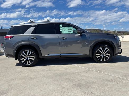 New 2025 Nissan Pathfinder Platinum w/ Cargo Package image 3