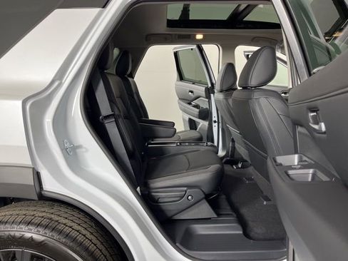 New 2026 Nissan Pathfinder SL w/ SL Premium Package AWD/4WD image 49