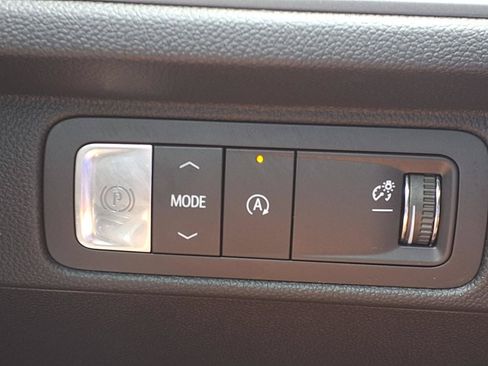 Used 2026 Chevrolet Traverse LT w/ Driver Confidence Package FWD image 16