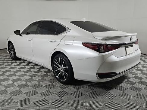 Used 2024 Lexus ES 300h w/ Premium Package image 7