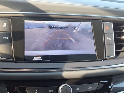 Used 2020 Buick Enclave Essence w/ Sound and Sites Package image 24