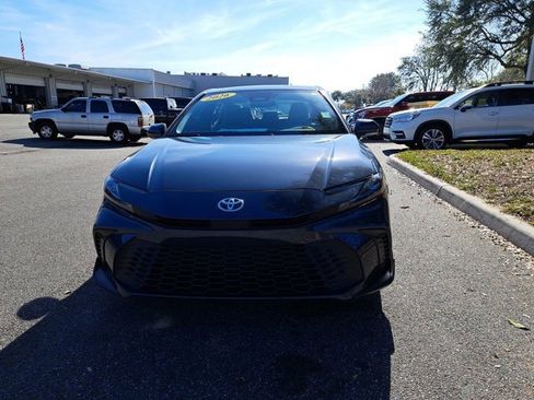 Used 2026 Toyota Camry SE image 15