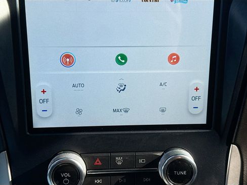 Used 2022 Ford Edge SE w/ Black Appearance Package image 18