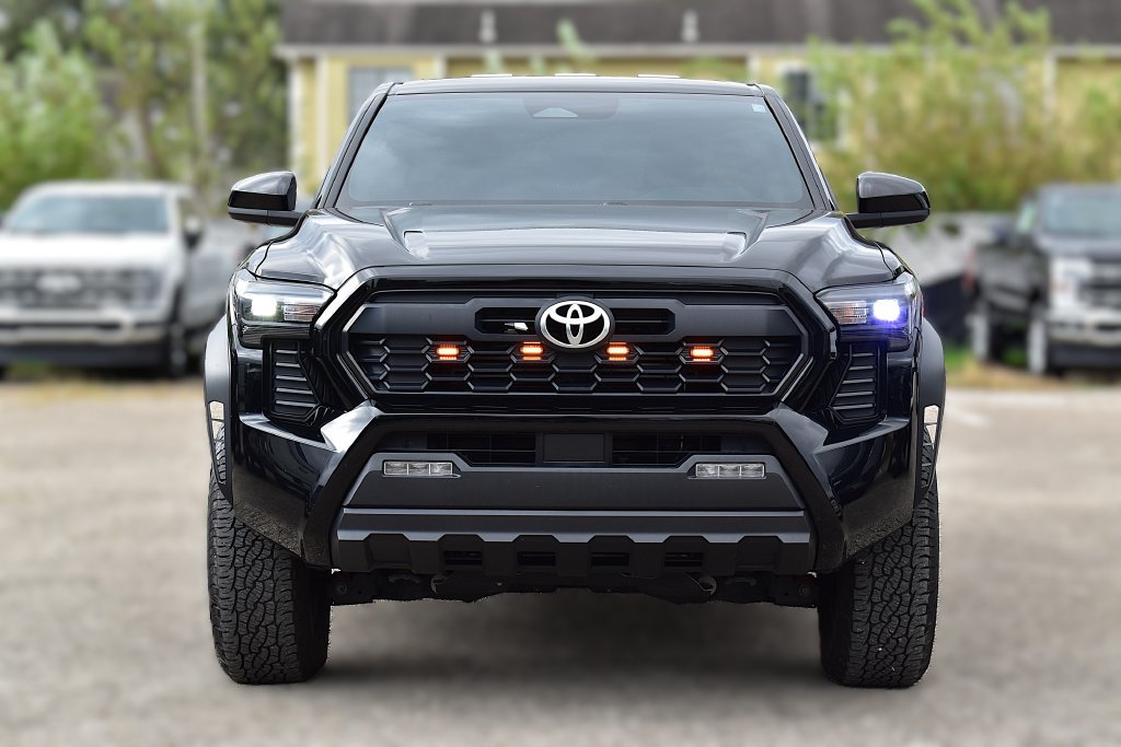 Used 2024 Toyota Tacoma TRD Off-Road AWD/4WD image 2