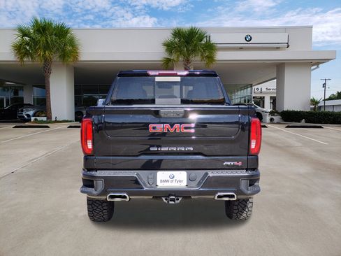 Used 2022 GMC Sierra 1500 AT4 w/ AT4 Preferred Package image 5