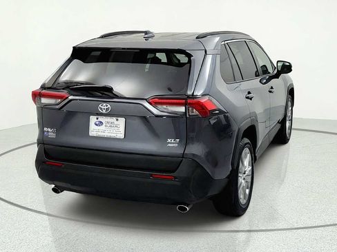 Used 2021 Toyota RAV4 XLE Premium AWD/4WD image 8