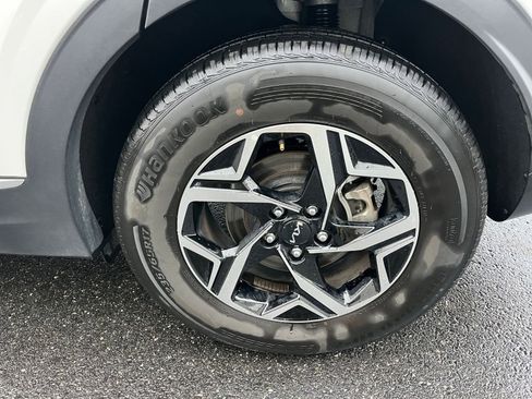 Used 2025 Kia Sportage LX image 29