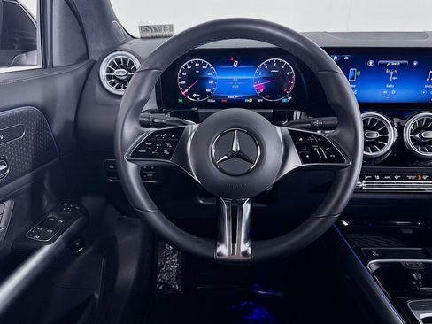 Certified 2025 Mercedes-Benz GLA 250 image 5