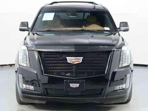 Used 2017 Cadillac Escalade ESV Platinum image 48