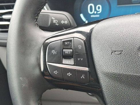 Certified 2023 Ford Escape Platinum AWD/4WD image 17