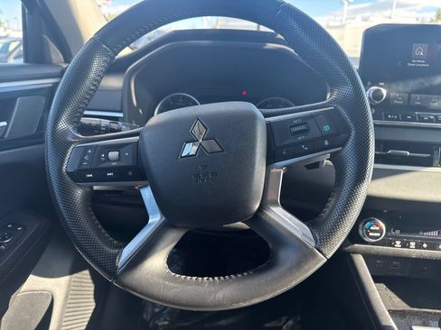 Used 2022 Mitsubishi Outlander SE FWD image 18