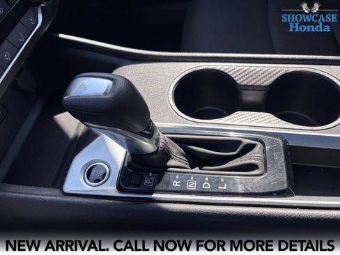 Used 2025 Nissan Altima 2.5 SV FWD image 14