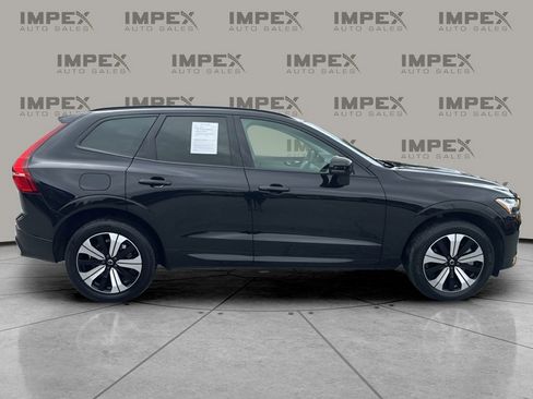 Used 2024 Volvo XC60 T8 Core AWD/4WD image 6