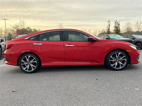 Used 2020 Honda Civic Touring image 2