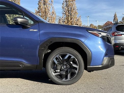 New 2025 Subaru Forester Limited image 9