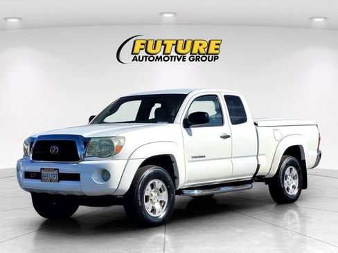 Used 2007 Toyota Tacoma PreRunner RWD image 8