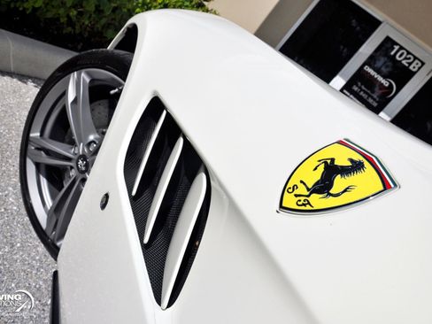 Used 2017 Ferrari GTC4Lusso AWD/4WD image 29
