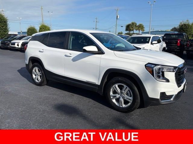 Used 2024 GMC Terrain SLE AWD/4WD image 1