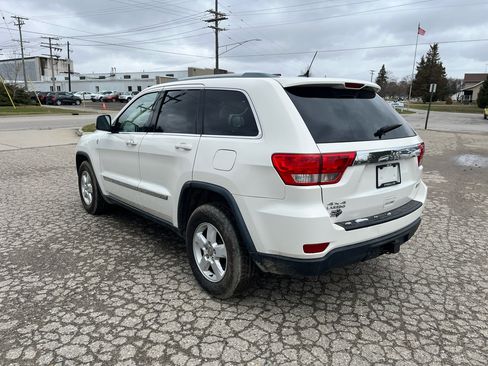 Used 2012 Jeep Grand Cherokee Laredo w/ Laredo E Group image 3