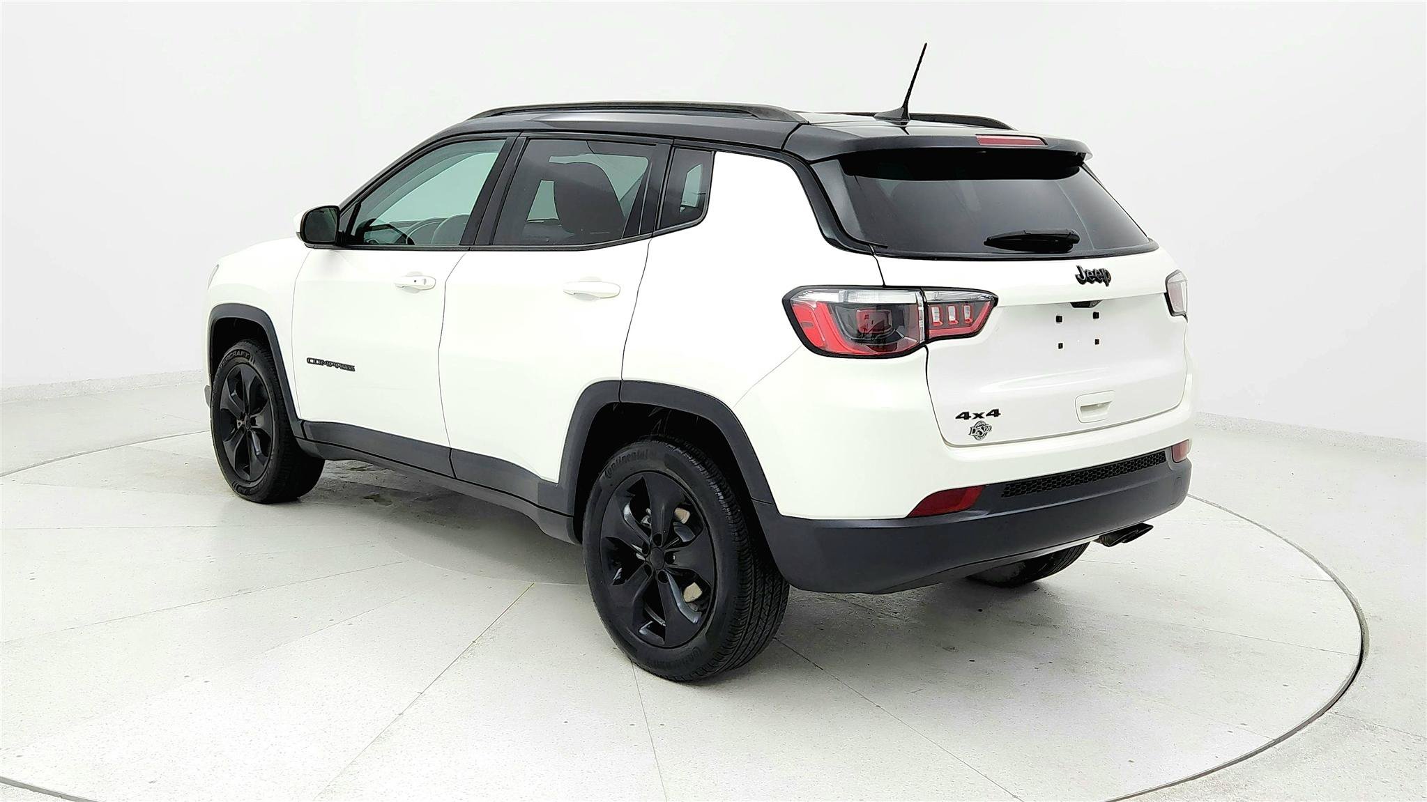 Used 2021 Jeep Compass Latitude AWD/4WD image 3