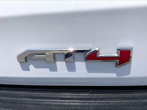 Used 2021 GMC Yukon AT4 w/ Rear Media and Nav Package AWD/4WD image 7