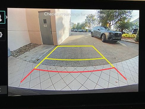 Used 2024 Kia Sorento S image 18