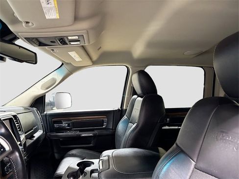 Used 2018 RAM 2500 Laramie image 24