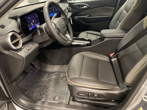 New 2026 Chevrolet Trax ACTIV w/ Sunroof Package FWD image 25