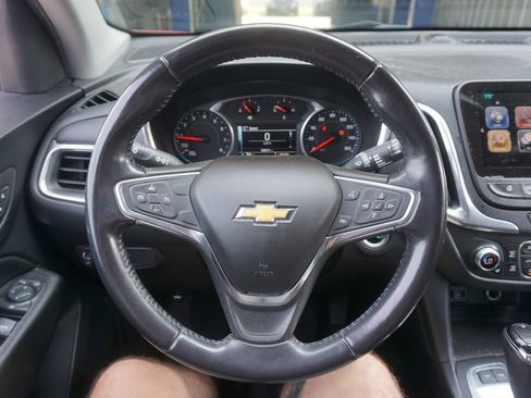 Used 2018 Chevrolet Equinox LT w/ Sun & Infotainment Package AWD/4WD image 3
