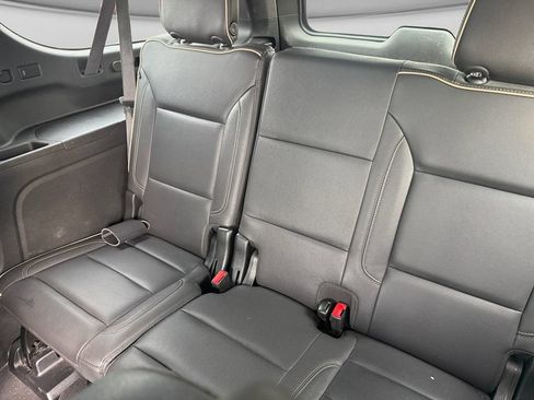 Used 2023 Chevrolet Suburban Premier RWD image 23