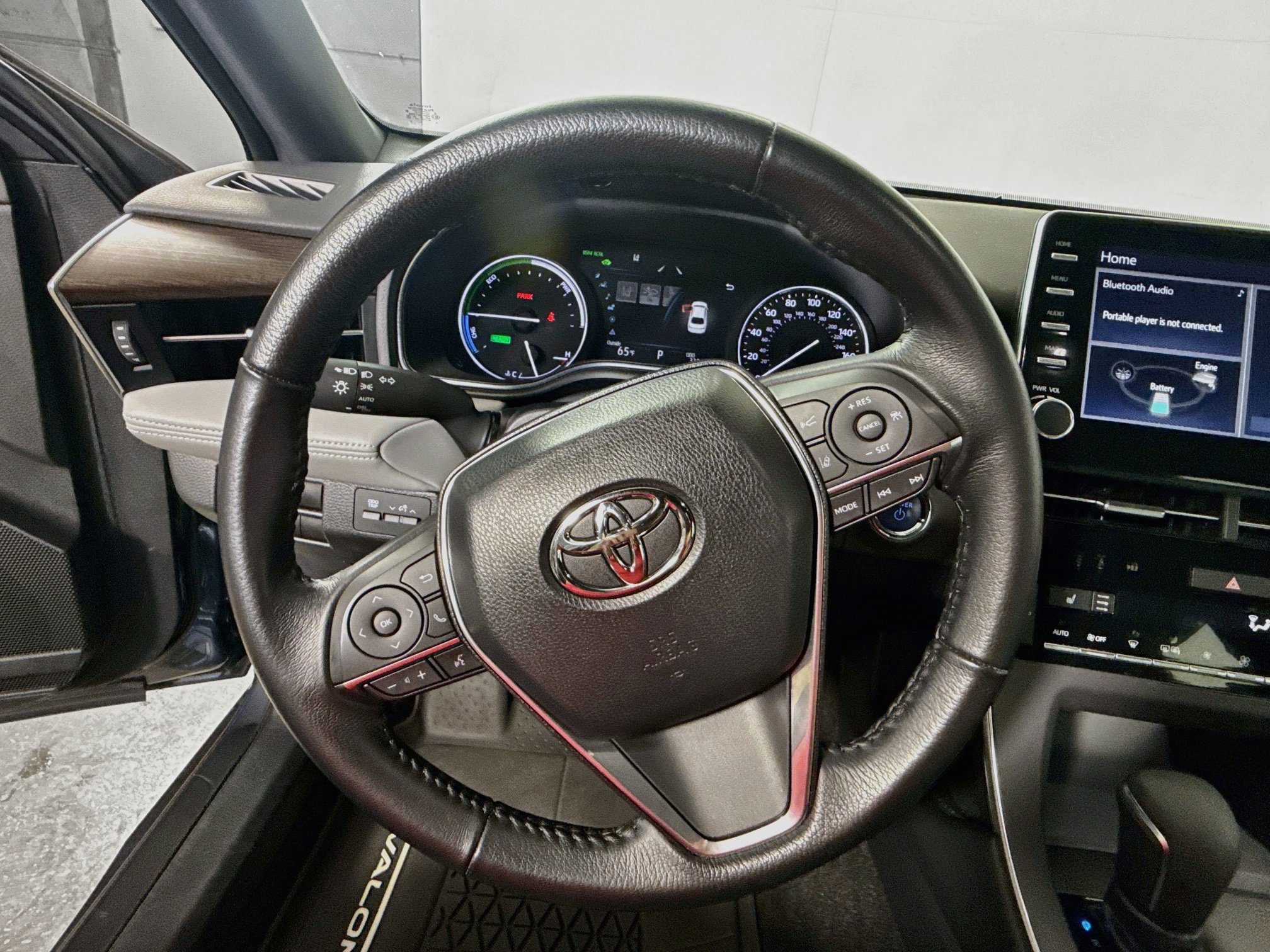 Certified 2019 Toyota Avalon XLE w/ Moonroof Package FWD image 11