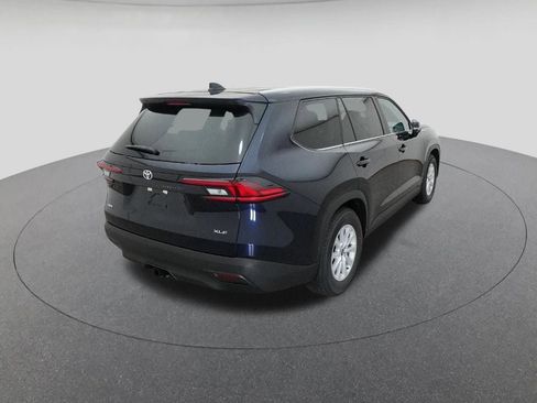 New 2026 Toyota Grand Highlander XLE image 8