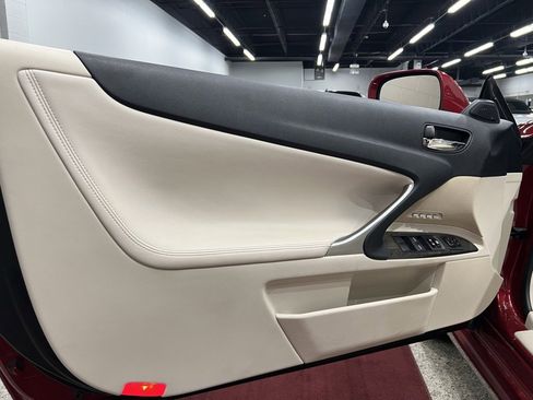 Used 2010 Lexus IS 350C image 23