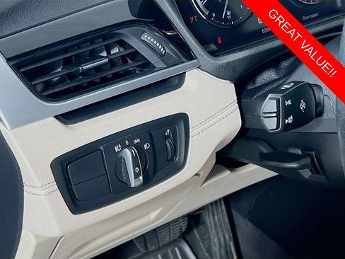 Used 2022 BMW X1 xDrive28i AWD/4WD image 10