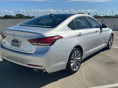 Used 2016 Hyundai Genesis 3.8 w/ Option Group 02 image 13