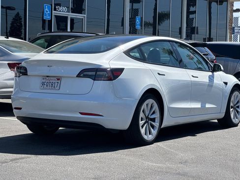 Used 2023 Tesla Model 3 Standard Range image 5