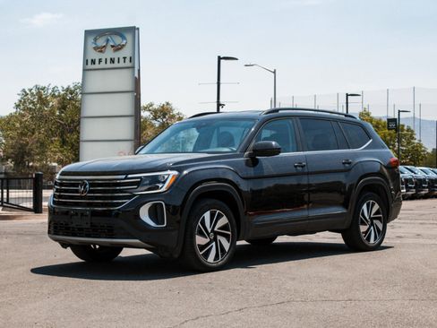 Used 2025 Volkswagen Atlas SE AWD/4WD image 1