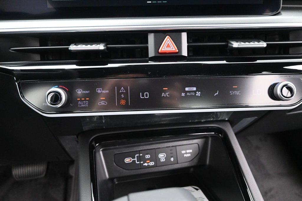 New 2027 Kia K5 GT-Line AWD/4WD image 32