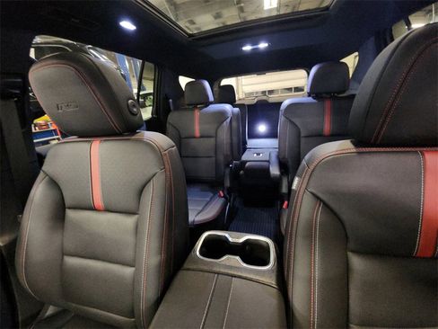 Certified 2024 Chevrolet Traverse RS w/ LPO, Floor Liner Package image 33