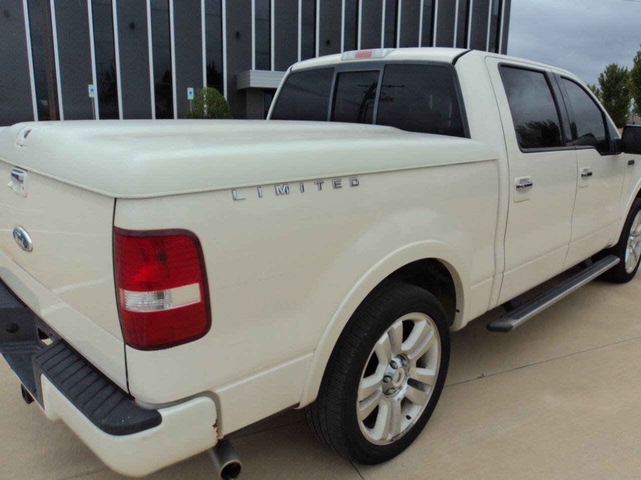 Used 2008 Ford F150 Limited AWD/4WD image 4