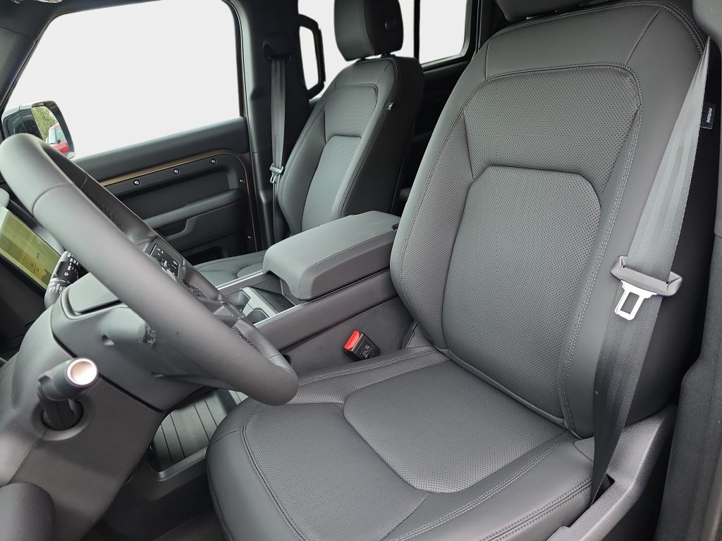 New 2026 Land Rover Defender 110 X-Dynamic SE AWD/4WD image 12