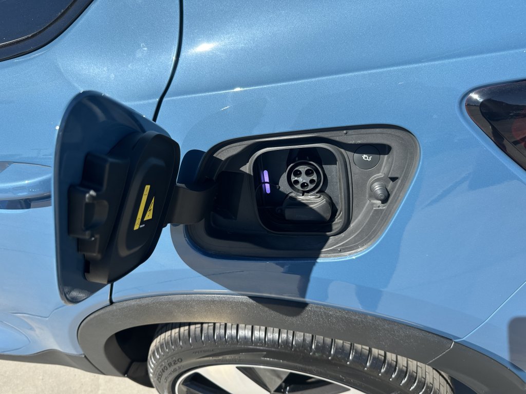 Used 2023 Volvo C40 P8 Recharge Ultimate AWD/4WD image 33