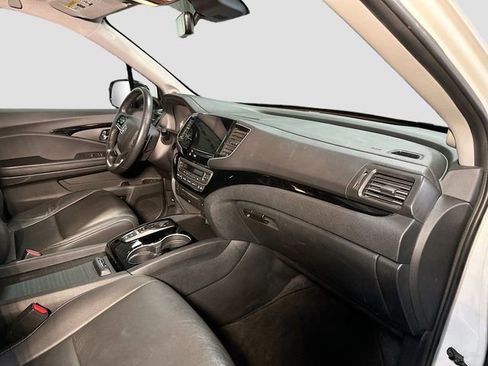 Used 2022 Honda Pilot Touring image 32