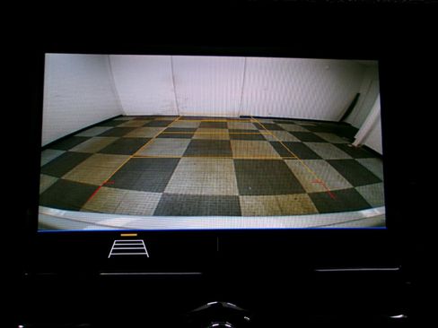 Used 2019 Chevrolet Trax LT w/ LT Convenience Package image 4