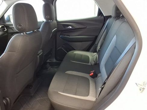 Used 2026 Chevrolet TrailBlazer LS FWD image 12