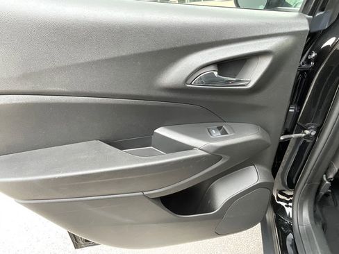 Used 2024 Chevrolet Trax LT image 22