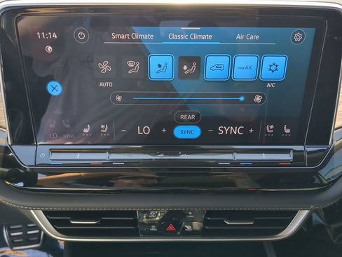 Certified 2025 Volkswagen Atlas SEL Premium R-Line AWD/4WD image 25