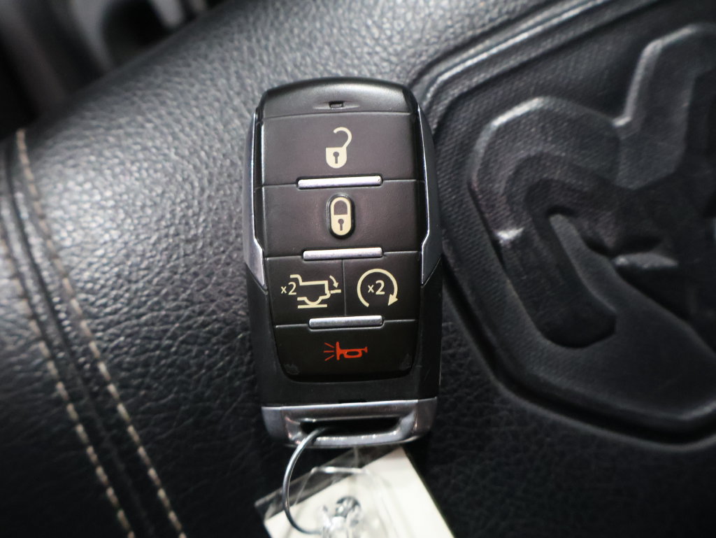 Used 2019 RAM 1500 Laramie AWD/4WD image 24