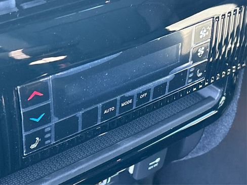 New 2026 Jeep Grand Wagoneer Limited w/ Premium Group II image 40