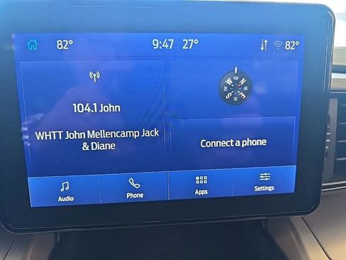 Used 2024 Ford Explorer XLT w/ Class IV Trailer Tow Package image 17